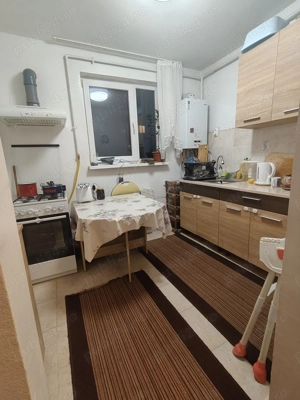 Vand sau schimb apartament 2 camere cu 3 camere + diferenta - imagine 3