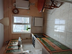 Inchiriez apartament 2 camere, central, decomandat, 2 balcoane, etaj 1,  - imagine 4