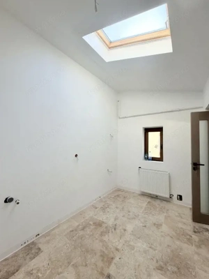 Spatiu pretabul birouri, Salon, Studio in  Mansarda Piata Romana - imagine 6