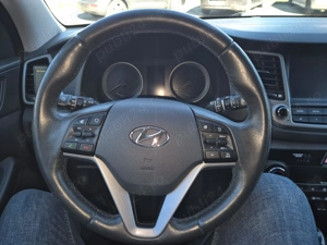 Hyundai TUCSON 2.0 CRDI 4WD6AT 2017 pret 14.450 euro negociabil - imagine 8