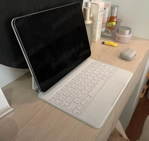 a 5-a generație 13 inch iPad Pro în stare excelentă  - imagine 5