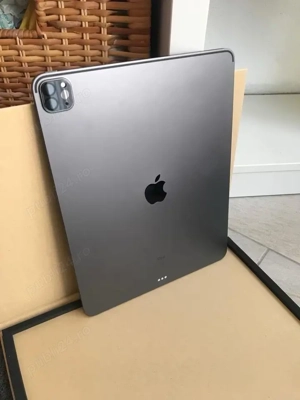 a 5-a generație 13 inch iPad Pro în stare excelentă  - imagine 2
