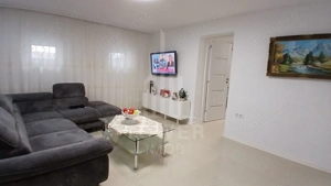  Casă Individuală în Zonă Centrală | Curte Proprie