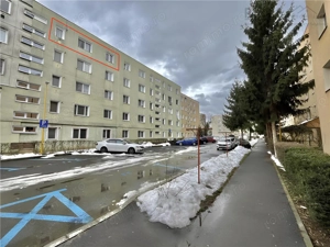 Apartament 2 Camere zona Florilor de renovat la ultimul etaj