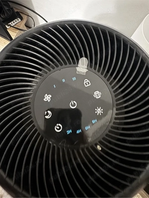 Vând purificator de aer Levoit Core 300