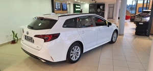 Toyota Corolla Touring Sport  - imagine 2