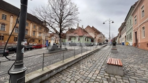 Apartament la casa 93mp utili + pivnita Centrul Istoric