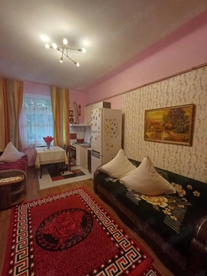 De vanzare garsonieră cf 2, etajul 1 , renovata 17.500 euro 