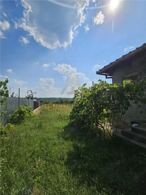 Casa solida, independenta energetic, mutare imediata, 2000 mp teren Targu Trotus - imagine 16