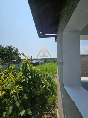 Casa solida, independenta energetic, mutare imediata, 2000 mp teren Targu Trotus - imagine 13