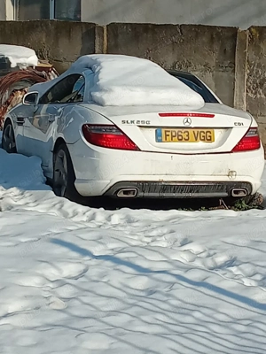 „Mercedes SLK 250 – ideal pentru piese / acte expirate”