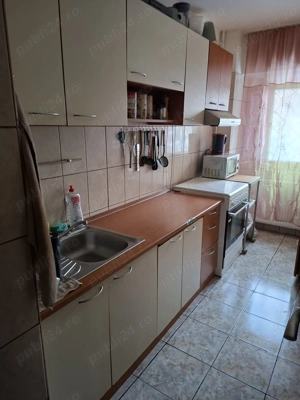 PROPRIETAR vand schimb garsoniera Nerva Traian Carlova bloc reabilitat - imagine 10