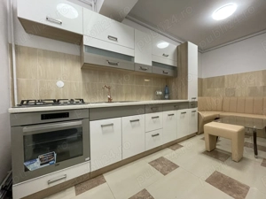Inchiriez Studio 46 MP Ghimbav mobilat si utilat  parcare - imagine 3