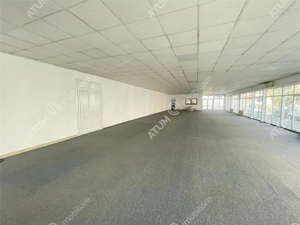 Spatiu comercial de 300 mp cu vitrina loc parcare zona centrala Sibiu