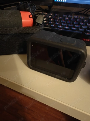 GoPro Hero 11 + Card 512GB, accesorii, 3 acumulatori si dock waterproof - imagine 2