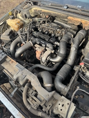 dezmembrez peugeot 407 1,6 tdci 109 cai