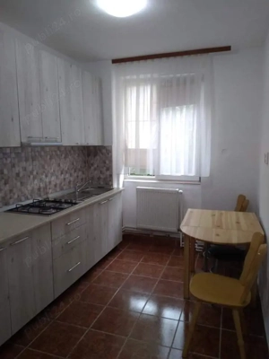 Vând apartament cu 2 camere în Caransebeș
