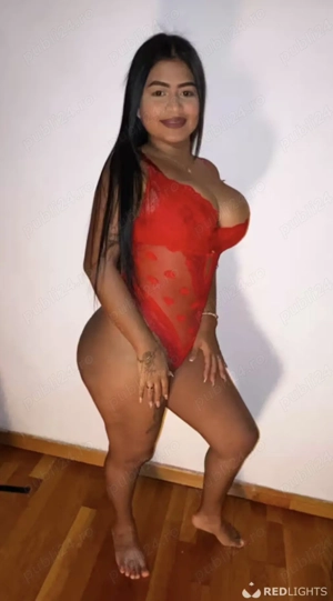 New  în oraș  - imagine 2