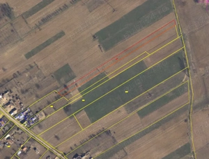 Vând casă bătrânească cu teren 