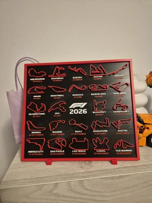 Calendar Formula 1 2026 - 22x25cm, decorativ, birou, cadou