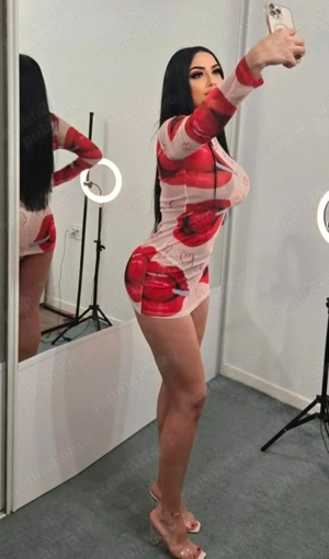 Buna sunt Mădălina 