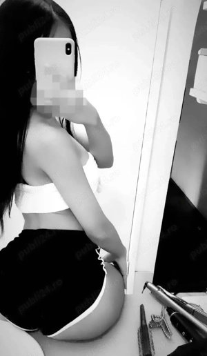 Buna eu sunt Ema minion  tanara de 21ani , bruneta slim locatie centru la mercur!