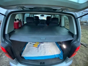 vw Touran 1,9 an 2004 - imagine 4