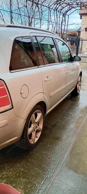 Vînd Opel Zafira b an fabricație 2006 7 locuri 1700 usor negociabil. - imagine 3