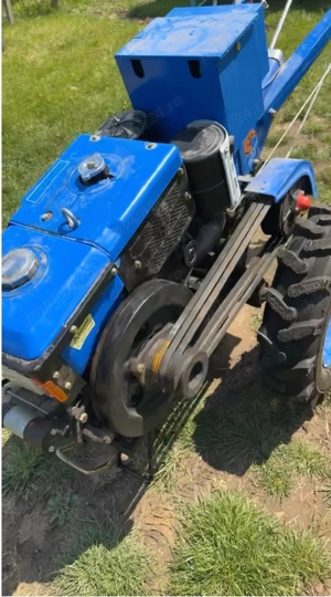 Vând motocultor foarte puțin folosit