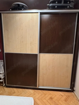 Dulap cu uși glisante dormitor 