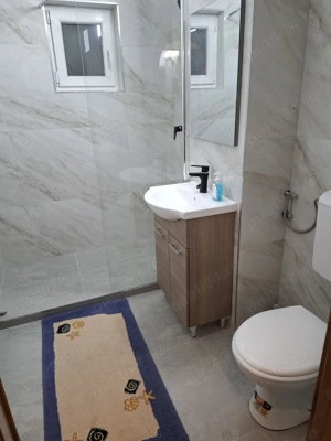 Închiriez apartament cu 2 camere - imagine 4