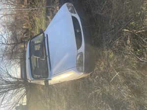 Vând Dacia berlina an 2003 