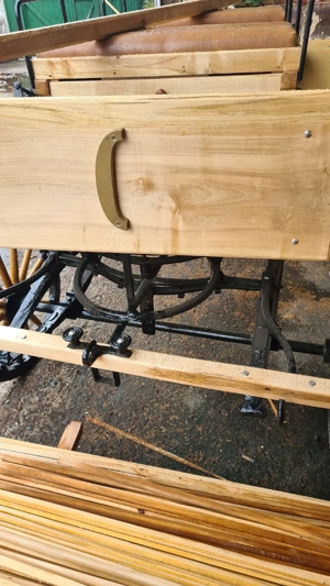 Caleasca pentru evenimente sau colectie - imagine 4