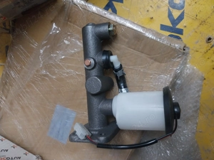 pompa frana Toyota carina/celica - imagine 3