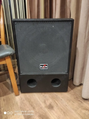 vînd  2 subb pe 18"