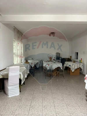 Casă / Vilă cu 8 camere de vânzare în zona Central - imagine 10