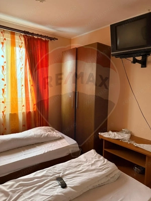 Casă / Vilă cu 8 camere de vânzare în zona Central - imagine 8