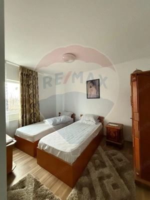 Casă / Vilă cu 8 camere de vânzare în zona Central - imagine 9