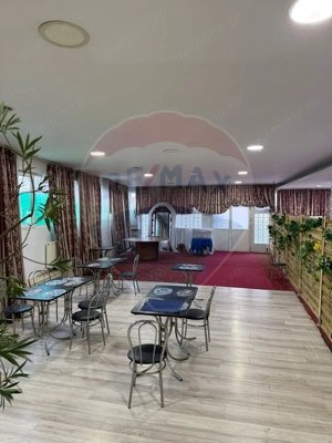 Casă / Vilă cu 8 camere de vânzare în zona Central - imagine 14