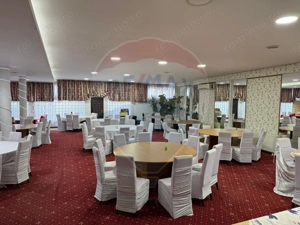 Casă / Vilă cu 8 camere de vânzare în zona Central - imagine 19