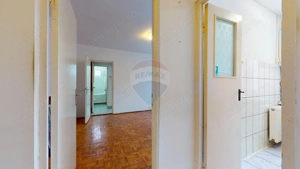 De vânzare: 2 camere, baie cu geam, etaj 2 - imagine 4