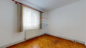 De vânzare: 2 camere, baie cu geam, etaj 2 - imagine 9