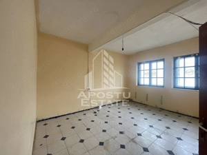 Spatiu comercial 1050 mp si 812 mp teren, in zona Sagului. - imagine 5