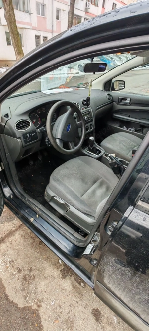 Dezmembrez focus 2 1.6 benzina an 2005 - imagine 3