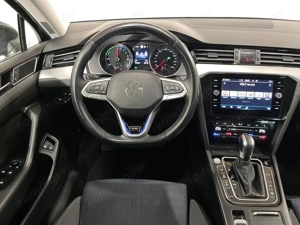 Volkswagen Passat - imagine 6