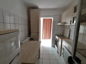 Apartament 2 camere p 4 Traian zona 24 Trepte - imagine 10