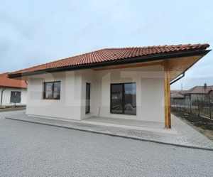 Casă individuală 4 camere, 114 mp utili, teren 750 mp, Jucu de Mijloc