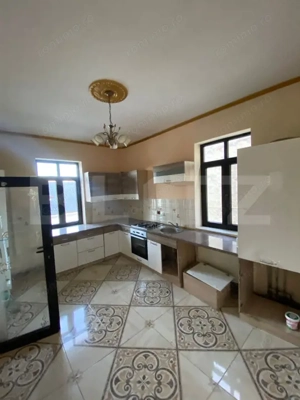 Casă mare, în Centrul Vechi din Deva - 10 camere, ideal locuință + investiție - imagine 5