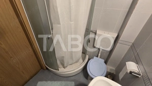 Apartament de vanzare 4 camere 98mp 2 bai si loc de parcare in Lupeni - imagine 10