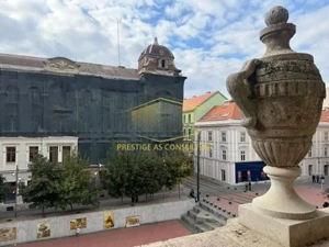 Apartament deosebit in Palat istoric 110 mp+ Balcon deschis- Piata Sf. Gheorghe